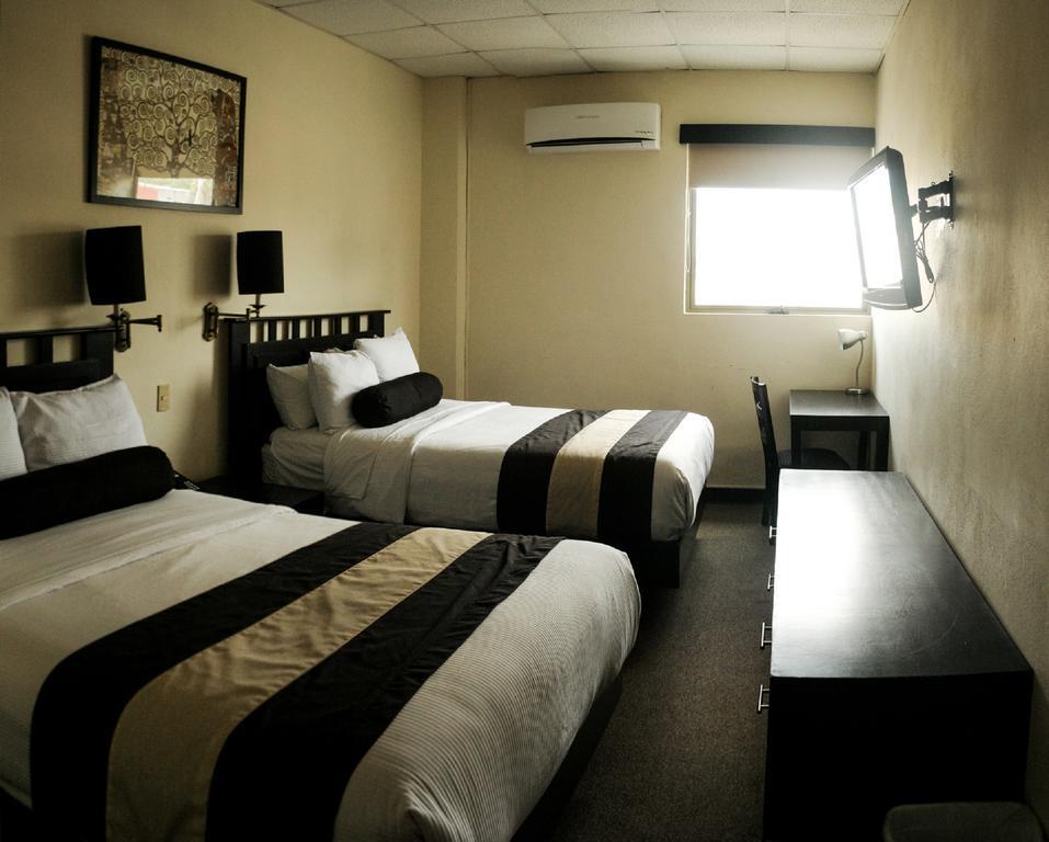 Hotel El Camino Inn & Suites Reynosa Exterior photo